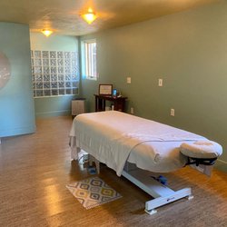 Andrea Turner, CMT - Five Creeks Massage Therapy - March 2021 - New massage studio on Santa Clara Ave in Oakland