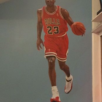 Windy City Wieners - Don't ask Michael Jordan for an autograph. He is too busy shooting hoops to sign your napkin. - American Near Me - Normal, Illinois