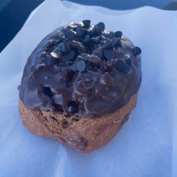 Foster's Family Donuts - Donuts Near Me - La  Crescenta, California