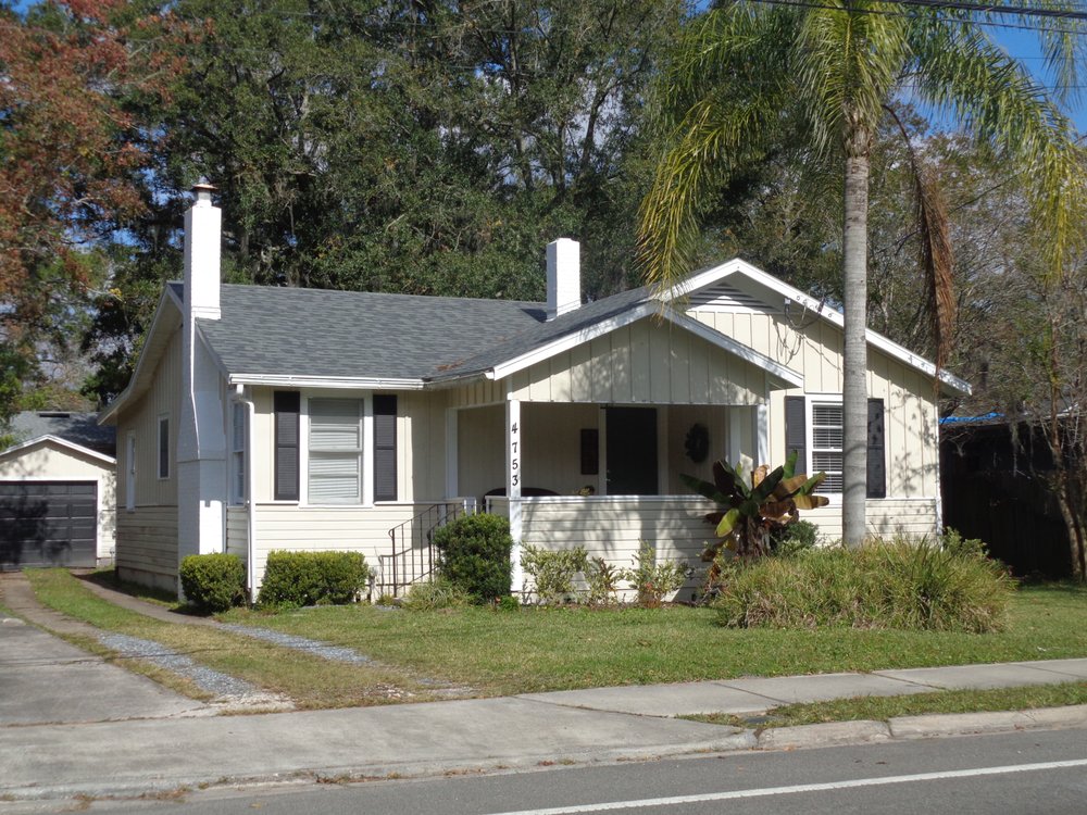 Slide of D & D Roofing