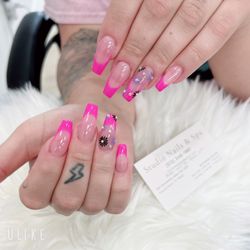 Studio Nails & Spa