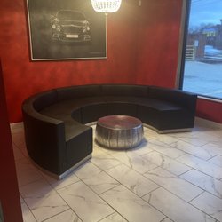 Red Room Hookah Lounge - Bentley lounge