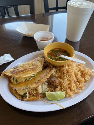 Taquerí­a La Oaxaqueña by null