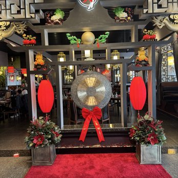 Wu's House - Sushi Bars Near Me - Naperville, Illinois