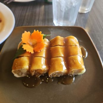 Sen Thai&Ramen restaurant - Spring rolls with plum sauce - Thai Near Me - Chicago, Illinois Sen Thai&Ramen restaurant - Spring rolls with plum sauce - Thai Near Me - Chicago, Illinois