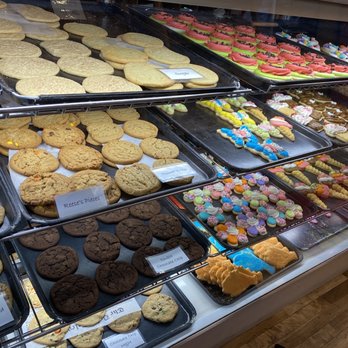 Hanisch Bakery & Coffee Shop - Cookies! - Bakeries Near Me - Red Wing, Minnesota