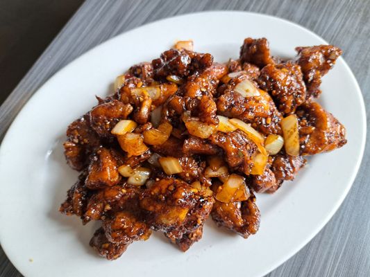 Yueh Tung Restaurant by null