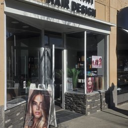 Exterior outside entrance of Giovanni Hair Design - Brookline, Massachusetts Exterior outside entrance of Giovanni Hair Design - Brookline, Massachusetts