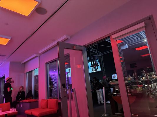 Altitude Sky Lounge by null