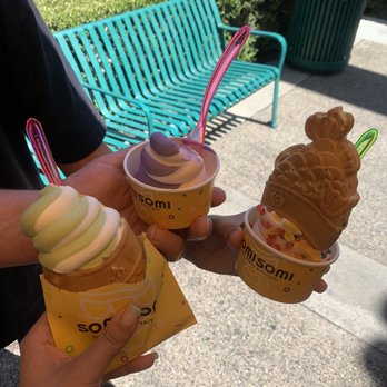 Somisomi - Pink guava and ube, matcha and milk tea - Ice Cream & Frozen Yogurt Near Me - Fullerton, California