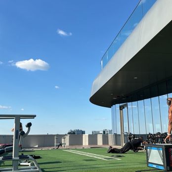EōS Fitness - Patio - Gyms Near Me - Houston, Texas