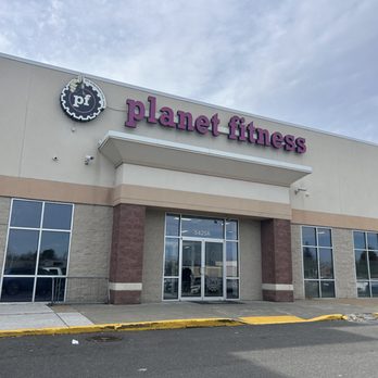 Planet Fitness - Entrance - Gyms Near Me - Baltimore, Maryland Planet Fitness - Entrance - Gyms Near Me - Baltimore, Maryland