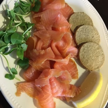 King Haakon - Smoked salmon with oatcakes is excellent. - Bars Near Me - Kyleakin, HLD