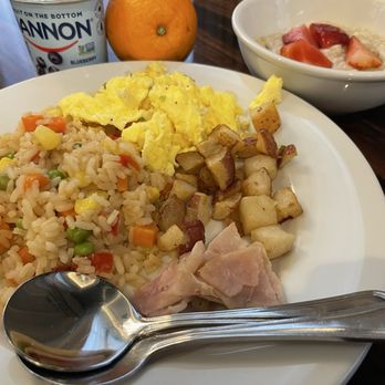 Residence Inn by Marriott Chicago Downtown/Loop - Breakfast was pretty decent and always refill - Hotels Near Me - Chicago, Illinois