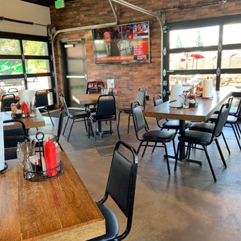 Brileys BBQ & Grill - Barbeque Near Me - Lake Forest Park, Washington
