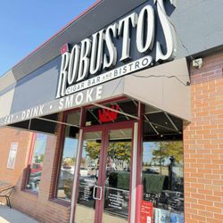 Robusto's Cigar Bar and Bistro
