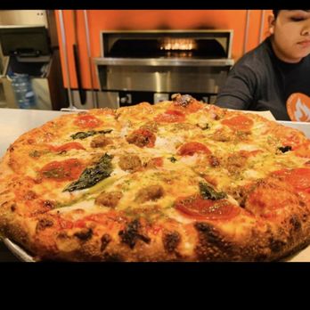 Blaze Pizza - HOT AND READY SUPER GOOD PIZZA!!! - Pizza Near Me - Sugar Land, Texas Blaze Pizza - HOT AND READY SUPER GOOD PIZZA!!! - Pizza Near Me - Sugar Land, Texas