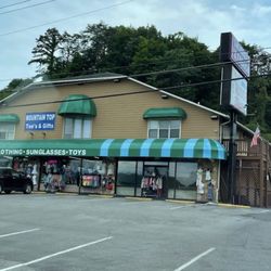 Mountain Top Tees and Gifts - Gift Shop