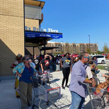 H-E-B - Opening Day! - Grocery Near Me - Frisco, Texas