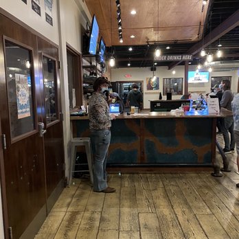SouthEnd Brewing - View from the entrance...the trivia MC. - Breweries Near Me - Greensboro, North Carolina SouthEnd Brewing - View from the entrance...the trivia MC. - Breweries Near Me - Greensboro, North Carolina