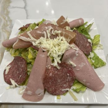 Dolly's - Insalata - Italian Near Me - El Cerrito, California