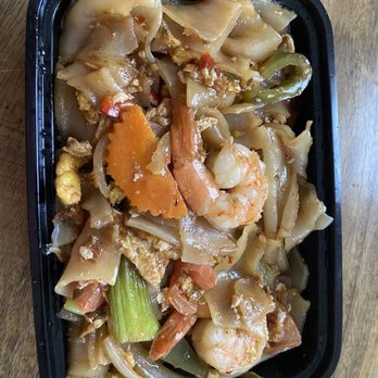 Heng Thai - ( L ) Drunken Noodle with shrimp (lunch special$ - Thai Near Me - Long Island City, New York Heng Thai - ( L ) Drunken Noodle with shrimp (lunch special$ - Thai Near Me - Long Island City, New York