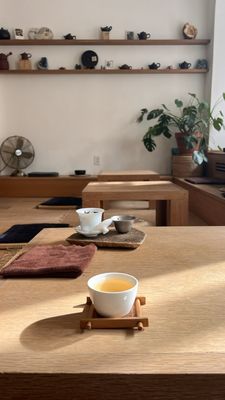 FLOATING MOUNTAIN Tea House |2nd FLOOR| by null