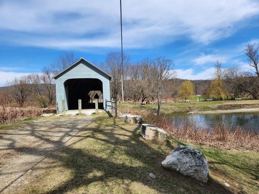 Thom Reed - UFO Park by null