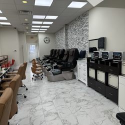 Shiny Nail & Spa