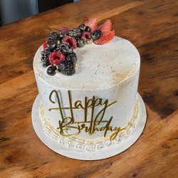 Lokeetos Sweets - Red Berries cake