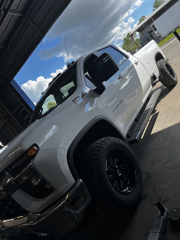 LEAL’S TIRES & WHEELS Updated October 2024 53 Photos & 17 Reviews