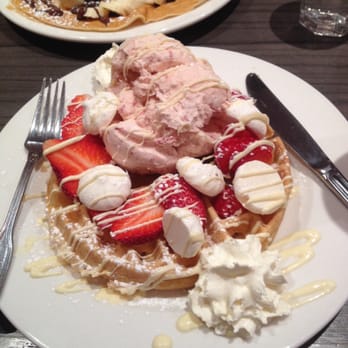 Demetres Danforth - Desserts Near Me - Toronto, Ontario