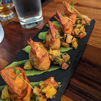 Perry’s - Al Pastor Dumplings - Cocktail Bars Near Me - Puyallup, Washington
