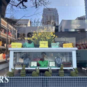 Oliver Jewellery - Pawn Shops Near Me - Toronto, Ontario Oliver Jewellery - Pawn Shops Near Me - Toronto, Ontario