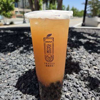 Teazzi Tea Shop - grapefruit green tea with boba (30% sugar, 30% ice) - Bubble Tea Near Me - Sunnyvale, California Teazzi Tea Shop - grapefruit green tea with boba (30% sugar, 30% ice) - Bubble Tea Near Me - Sunnyvale, California