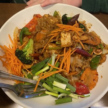 Ta Ra Rin Thai Cuisine - Spicy Cashew Specials Dish with Tofu - Thai Near Me - Eugene, Oregon Ta Ra Rin Thai Cuisine - Spicy Cashew Specials Dish with Tofu - Thai Near Me - Eugene, Oregon