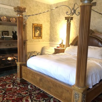 Tara - A Country Inn - Belle's Boudoir - Hotels Near Me - Clark, Pennsylvania