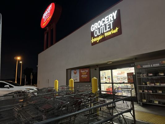 Grocery Outlet by null