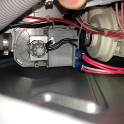 MILWAUKEE APPLIANCE REPAIR - Appliances & Repair - 9037 N Deerwood Dr