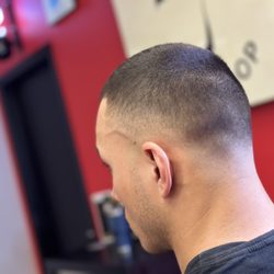 Beards & Fades Barbershop - Drop skin tight fade