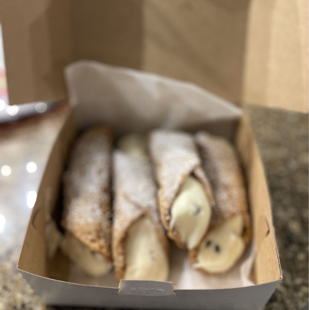 CynTucci's