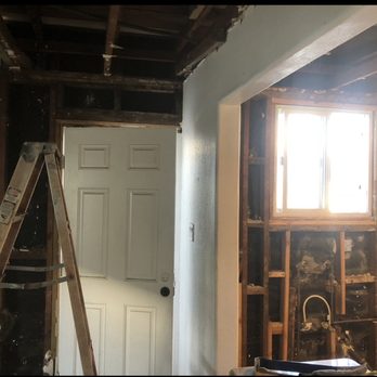 4x4 studio design+construction - General Contractors Near Me