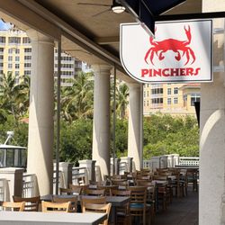 Pinchers - Fresh Florida seafood and waterfront dining at Pinchers Tarpon Point Marina in Cape Coral, FL. Family-friendly!