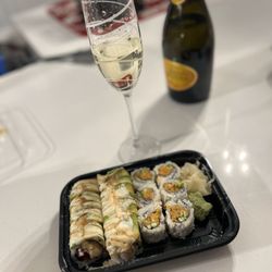 Kana Sushi - Esther roll and spicy yellowtail roll