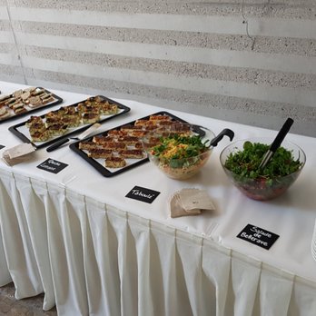 Ariana Cook - Buffet casse-croûte - Caterers Near Me