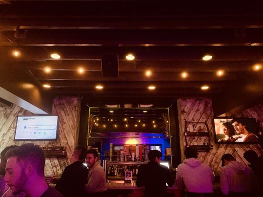 Nash Bar & Stage by null