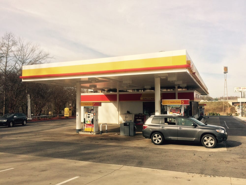 SHELL Updated October 2024 2302 S Sterling St, North