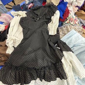 Thrifty Beaches - Used, Vintage & Consignment Near Me - San Luis Obispo, California
