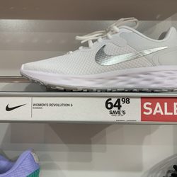 DICK'S Sporting Goods - Nike shoes
