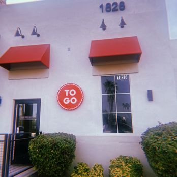 Old Chicago Pizza + Taproom - To go door - Pizza Near Me - Goodyear, Arizona Old Chicago Pizza + Taproom - To go door - Pizza Near Me - Goodyear, Arizona